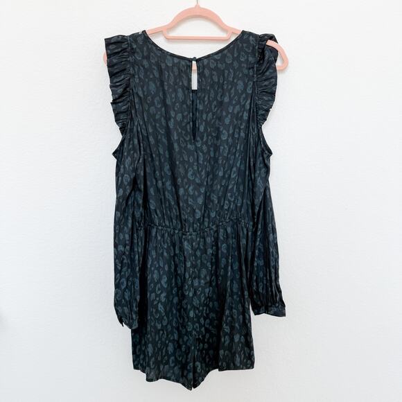 Avec Les Filles Romper Womens Sz Medium Cold Shoulder Ruffle Leopard Edgy Casual - Picture 6 of 7